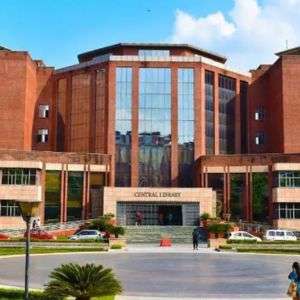 MBA Colleges in India 3 Amity University